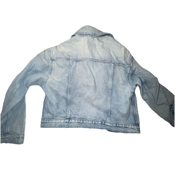 Old Navy Women's Jean Jacket Size Large Light Blue Denim Pockets Long Sleeves - Picture 7 of 9